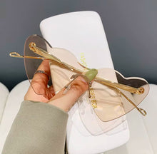 Load image into Gallery viewer, Heart Eyes Sunglasses
